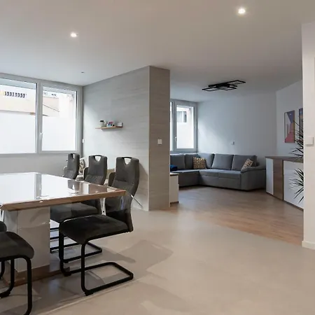 Apartmán Au Coeur De - Parking Gratuit - Entierement Climatise